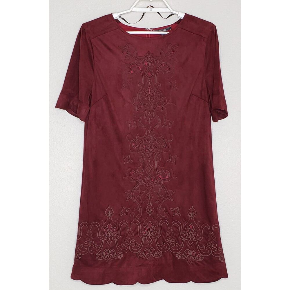 Miss Me Womens Shift Dress Size Small Short Sleeve Red Wine Embroidery Front NWT